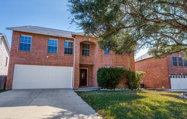 4-bedroom rental at 12110 Vine Blossom in Schertz, TX — photo 2