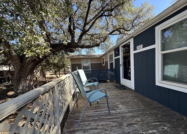 3-bedroom rental at 261 Pr 1514 in Bandera, TX — photo 4
