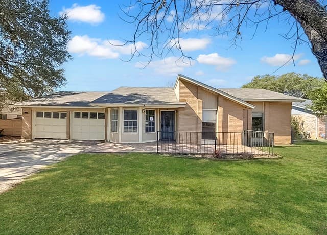 4-bedroom rental at 6227 Cairo in San Antonio, TX — photo 1