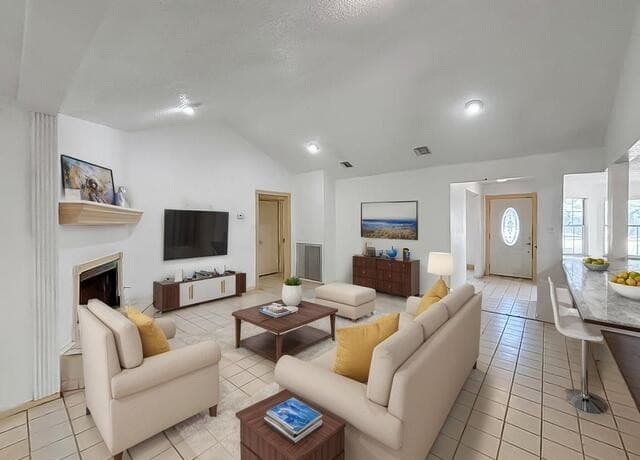 4-bedroom rental at 6227 Cairo in San Antonio, TX — photo 2