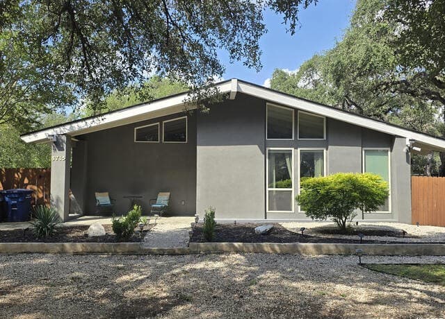 3-bedroom rental at 8715 Post Oak in San Antonio, TX — photo 4