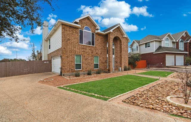 4-bedroom rental at 602 Lightstone in San Antonio, TX — photo 4