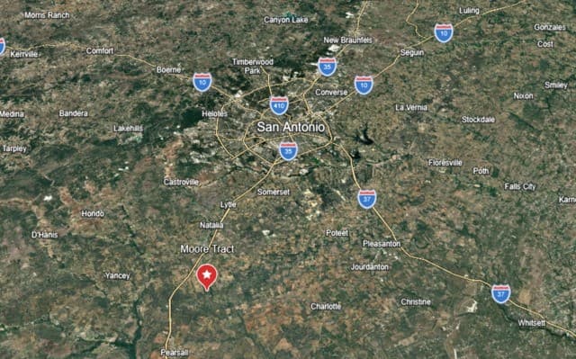 rental at 2410 San Miguel Tract #1 in Moore, TX — photo 2