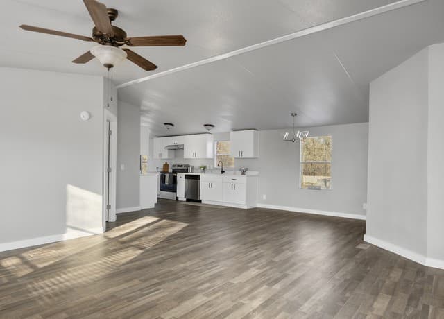 3-bedroom rental at 22906 Fawn Trail in Elmendorf, TX — photo 3