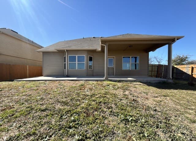 4-bedroom rental at 5494 Cypress in Cibolo, TX — photo 3