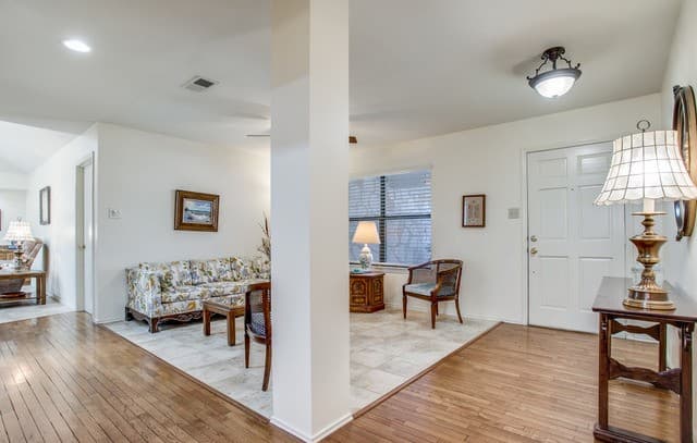 3-bedroom rental at 8510 Odyssey in Universal City, TX — photo 4