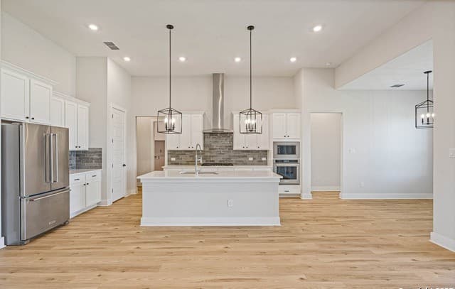 4-bedroom rental at 274 Lawrence Drive in Castroville, TX — photo 4