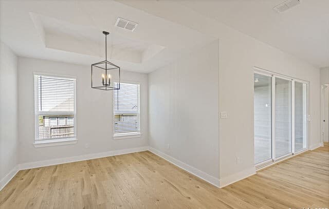 5-bedroom rental at 273 Lawrence Drive in Castroville, TX — photo 5