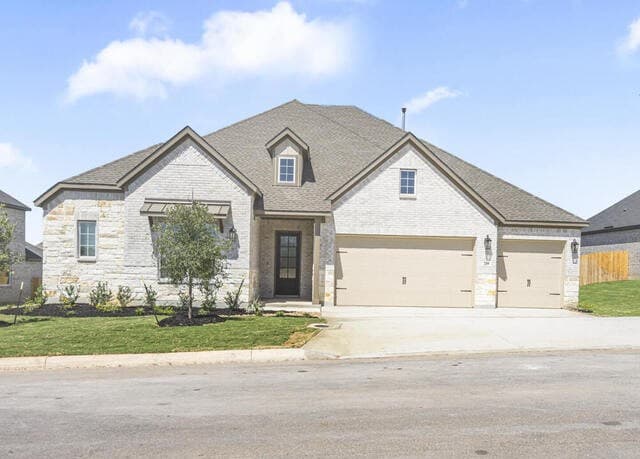 4-bedroom rental at 289 Lawrence Drive in Castroville, TX — photo 1