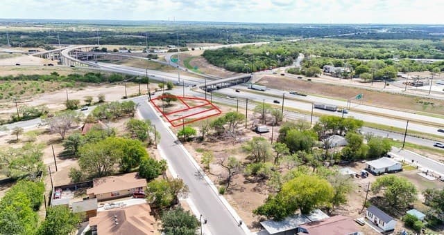 rental at 13407 LOT #1 Henze #1 in San Antonio, TX — photo 3