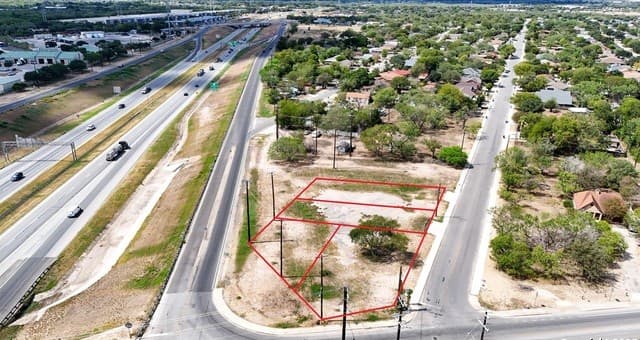 rental at 13407 LOT #1 Henze #1 in San Antonio, TX — photo 4