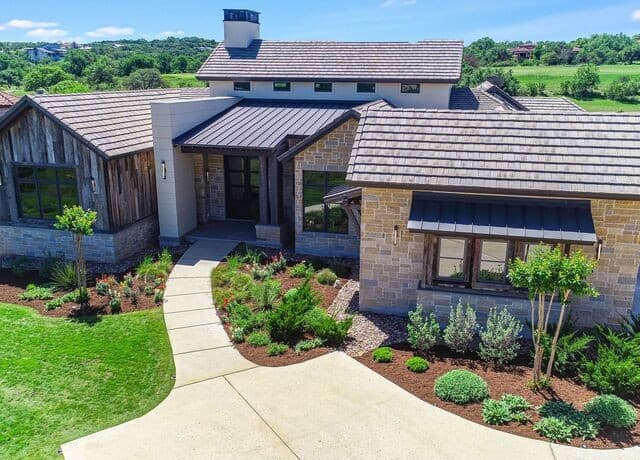 4-bedroom rental at 9750 Monken in Boerne, TX — photo 2