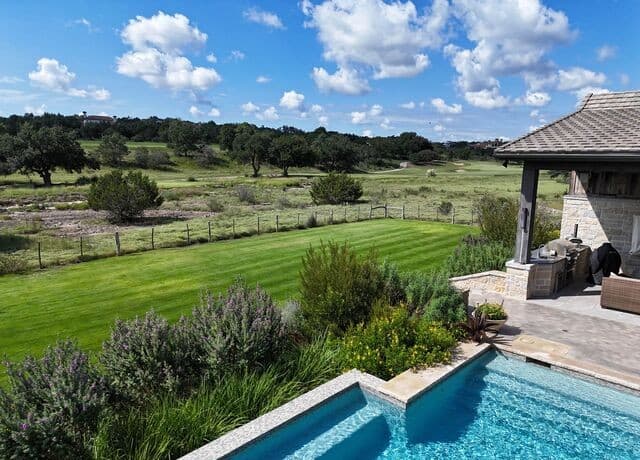 4-bedroom rental at 9750 Monken in Boerne, TX — photo 4