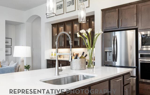 4-bedroom rental at 221 Gazelle Point in Cibolo, TX — photo 5