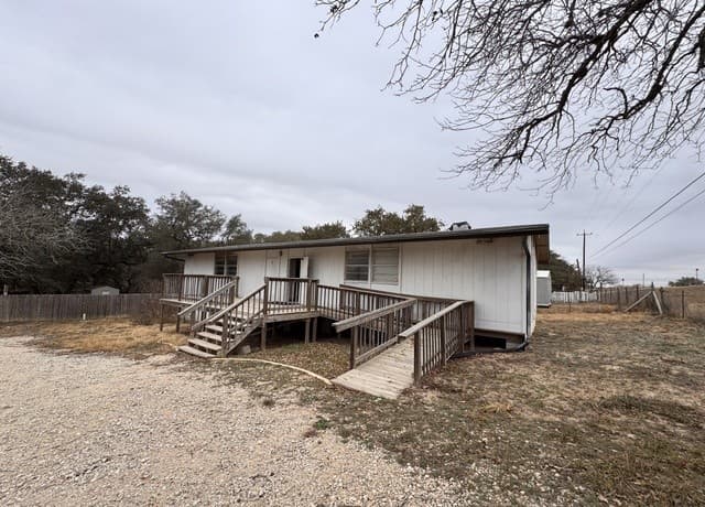 1-bedroom rental at 20 Dawnridge in Poteet, TX — photo 1