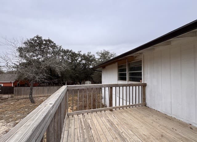 1-bedroom rental at 20 Dawnridge in Poteet, TX — photo 3