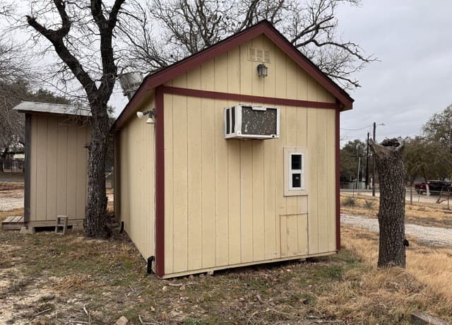 1-bedroom rental at 20 Dawnridge in Poteet, TX — photo 5