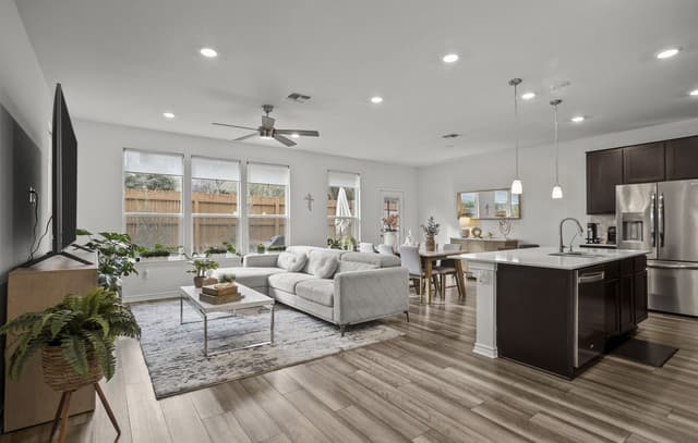 5-bedroom rental at 14839 Vance Jackson #312 Unit 312 in San Antonio, TX — photo 5