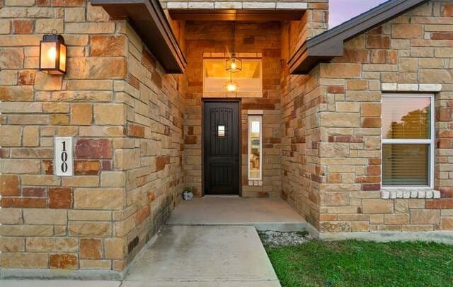 Home for sale at 100 W Short Meadow in Lytle, TX — photo 3