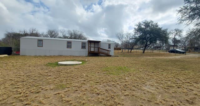 2-bedroom rental at 4325 Mountain Pass in Von Ormy, TX — photo 1