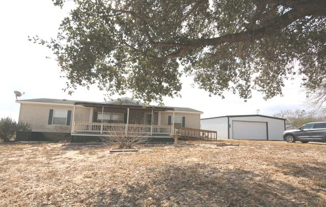 3-bedroom home for sale at 133 Oak View in La Vernia TX
