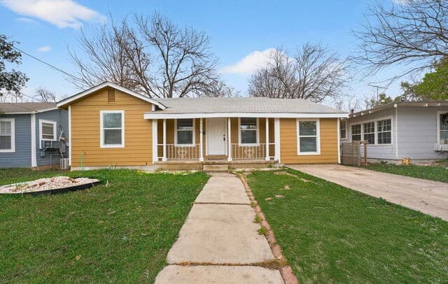 4-bedroom rental at 2034 Edison in San Antonio, TX — photo 1