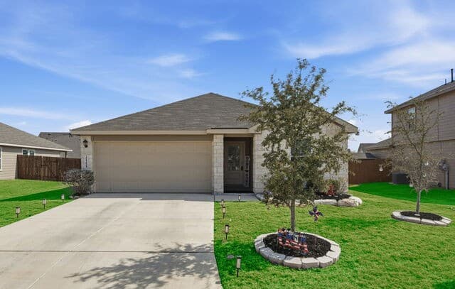 4-bedroom rental at 21258 Watercourse in San Antonio, TX — photo 2
