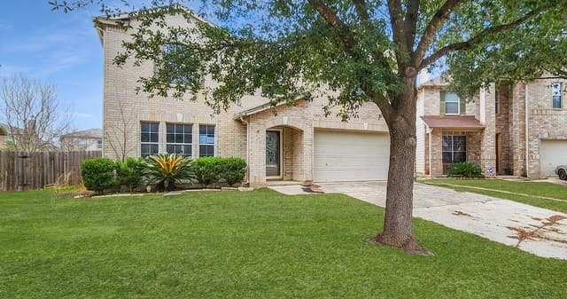 4-bedroom rental at 7927 Colonia in San Antonio, TX — photo 1