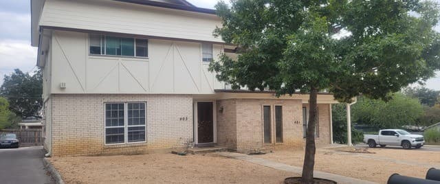 3-bedroom rental at 403 Indigo in San Antonio, TX — photo 4
