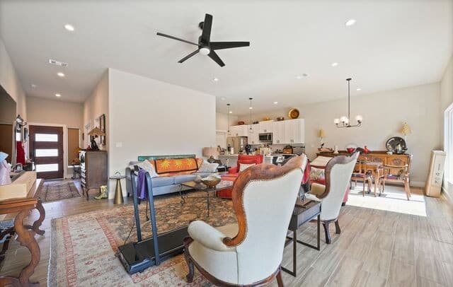 3-bedroom rental at 135 Pat Dolan in Blanco, TX — photo 4