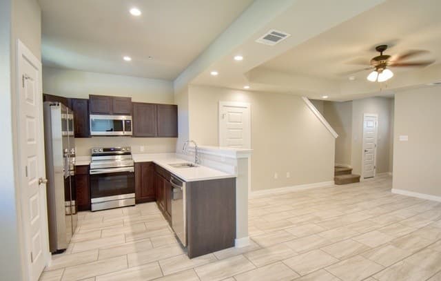 3-bedroom rental at 8318 Via Verona Unit 104 in San Antonio, TX — photo 4