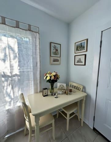 1-bedroom rental at 711 S Trinity St in San Antonio, TX — photo 5