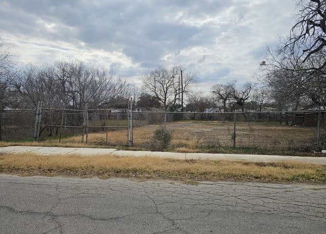 home for sale at 7519 Shetland Dr in San Antonio TX