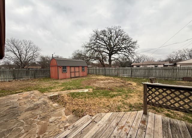 Home for sale at 607 N Bowie in Fredericksburg, TX — photo 3