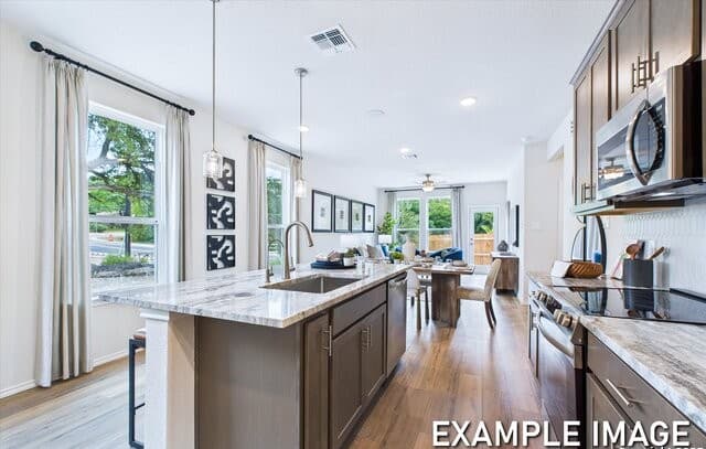 4-bedroom rental at 1018 West 1604 North Unit 309 in San Antonio, TX — photo 3
