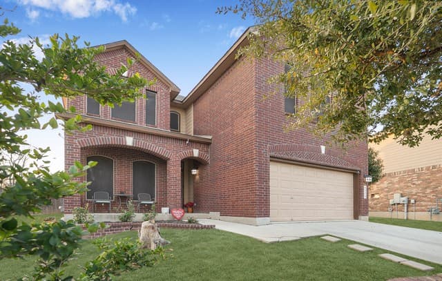 4-bedroom rental at 2219 Muuga in San Antonio, TX — photo 2