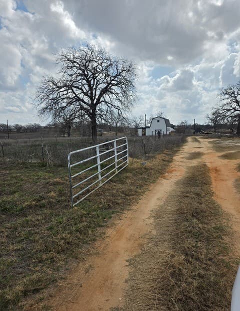 rental at 132 Santa Gertrudis in Sutherland Springs, TX — photo 3