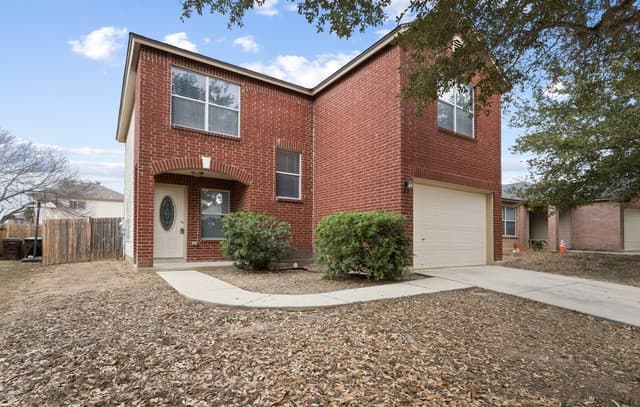 3-bedroom rental at 10707 Terrace Crest in San Antonio, TX — photo 3