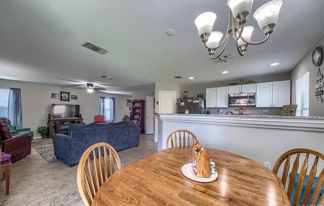 3-bedroom rental at 233 Flint in Cibolo, TX — photo 4