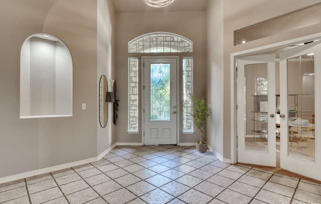 4-bedroom rental at 6811 Lendell St in San Antonio, TX — photo 4