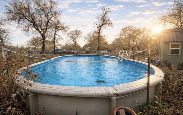 4-bedroom rental at 306 Flores Oaks in Floresville, TX — photo 3