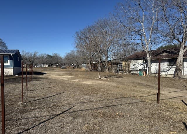 home for sale at 831 W Villaret in San Antonio TX
