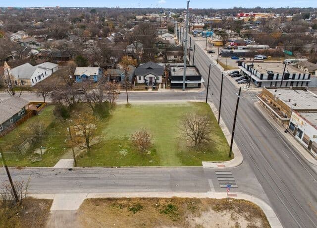 rental at 802 N New Braunfels #1 in San Antonio, TX — photo 1