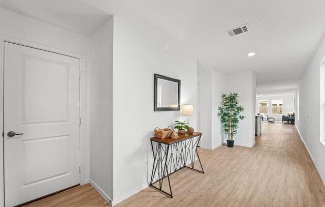4-bedroom rental at 4530 Glades Way in San Antonio, TX — photo 5
