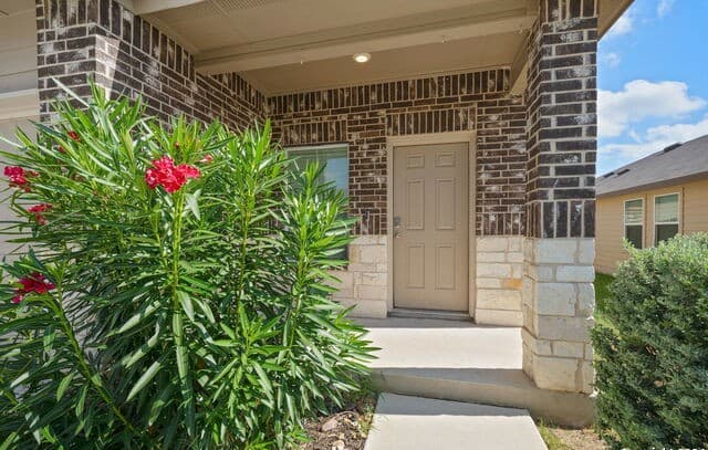 3-bedroom rental at 3727 Prairie Pond in San Antonio, TX — photo 2