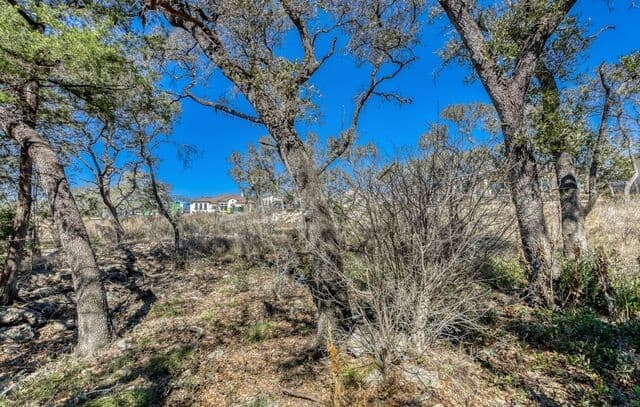 rental at 6914 Bluff Run in San Antonio, TX — photo 1
