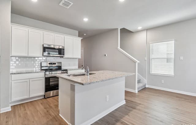 rental at 3936 Abbott Pass in St Hedwig, TX — photo 5