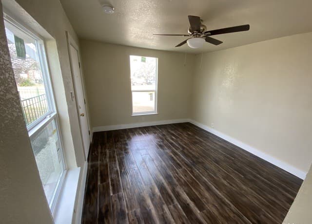 rental at 826 Schley Ave in San Antonio, TX — photo 4