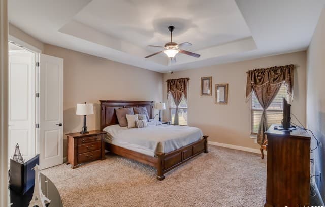4-bedroom rental at 169 Westheim in Castroville, TX — photo 5