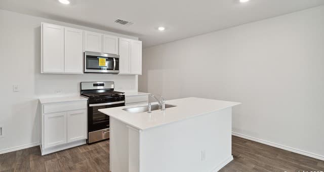 Home for sale at 15415 Mint Patch Meadow in Von Ormy, TX — photo 5